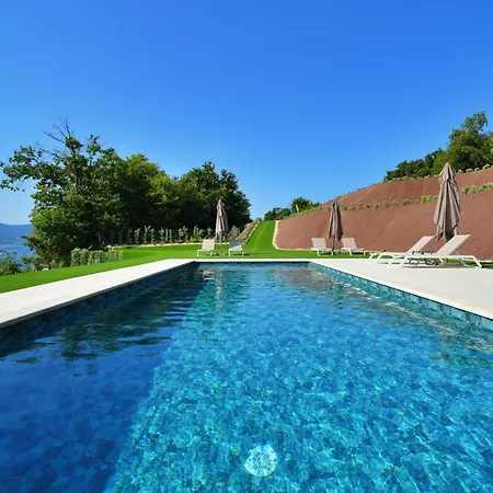 Apartmanhotel Galihost - Rd Con Piscina Climatizada Raxo