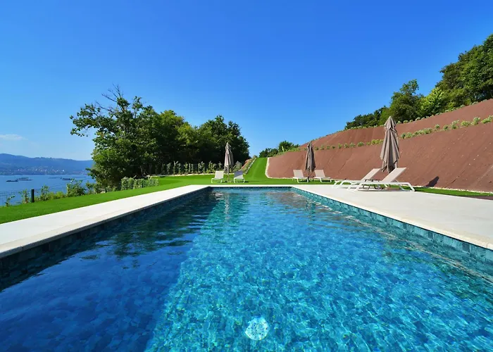 Apartmanhotel Galihost - Rd Con Piscina Climatizada Raxo